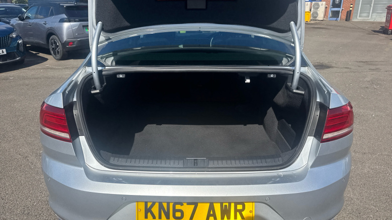 Volkswagen Passat 2.0 TDI R-Line 4dr DSG [Panoramic Roof] Diesel Saloon